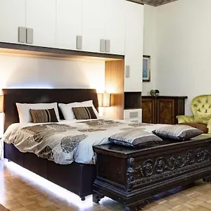 https://arena-center-luxury-apartment.hotelinveneto.com